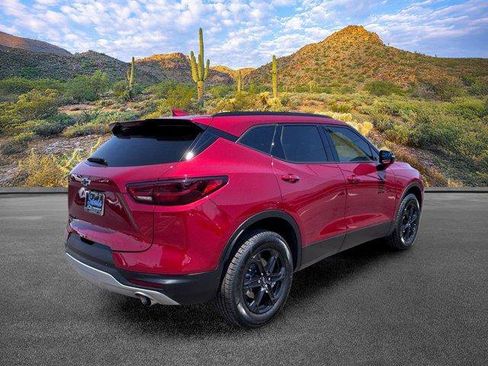 Used 2024 Chevrolet Blazer LT w/ Midnight/Sport Edition FWD image 4