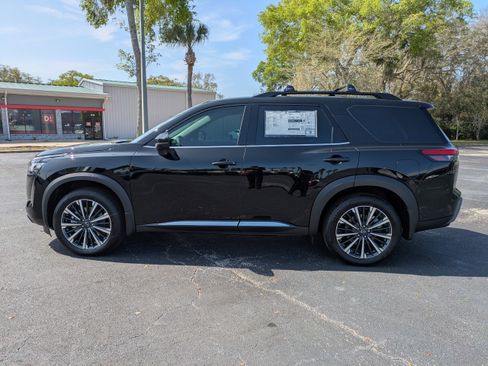 New 2026 Nissan Pathfinder Platinum image 6