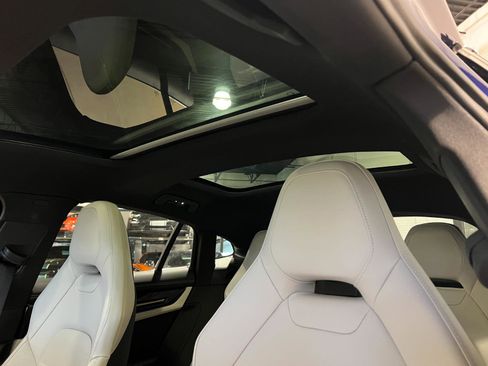 Used 2024 Porsche Panamera 4 image 23