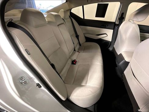 Used 2024 Nissan Altima 2.5 SV image 37