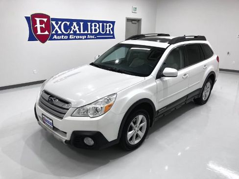 Used 2014 Subaru Outback 2.5i Limited w/ Moonroof Package image 42