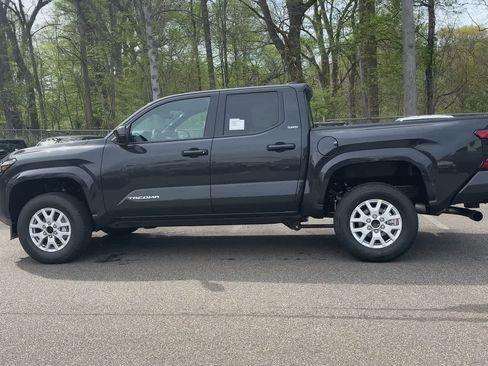 New 2026 Toyota Tacoma SR5 AWD/4WD image 5