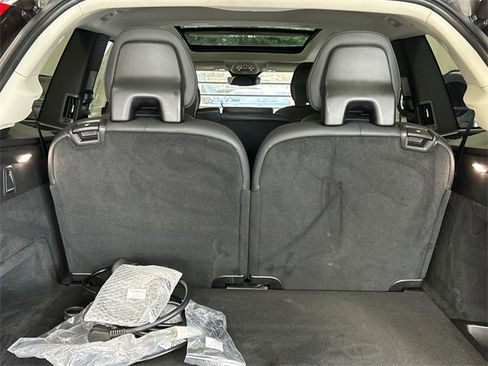 Certified 2024 Volvo XC90 T8 Plus image 27