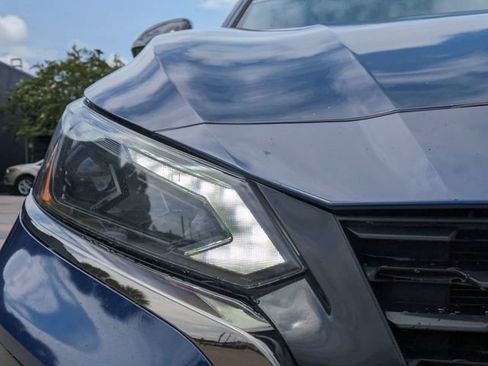 Used 2023 Nissan Altima 2.0 SR FWD image 10