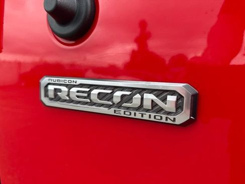Used 2017 Jeep Wrangler Rubicon AWD/4WD image 10