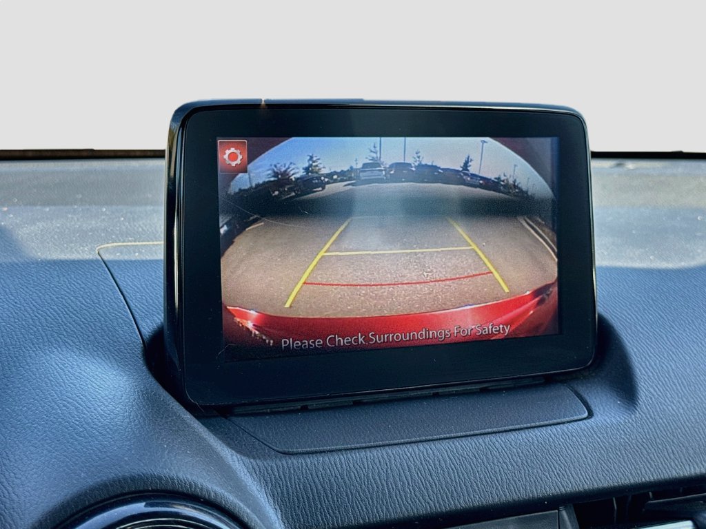 Used 2019 Toyota Yaris L FWD image 26