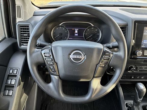Used 2022 Nissan Frontier S w/ Technology Package AWD/4WD image 11