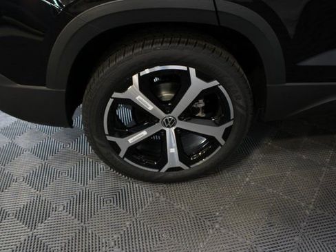 New 2025 Volkswagen Taos SEL image 26