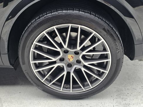 Used 2020 Porsche Cayenne AWD/4WD image 33