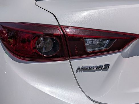 Used 2017 MAZDA MAZDA3 Touring FWD image 14