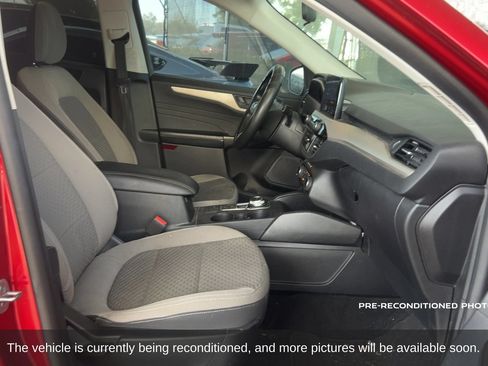 Used 2022 Ford Escape SE FWD image 13