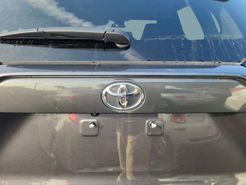 Used 2025 Toyota RAV4 XLE w/ Convenience Package FWD image 22