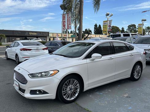Used 2014 Ford Fusion SE w/ Equipment Group 202A image 3