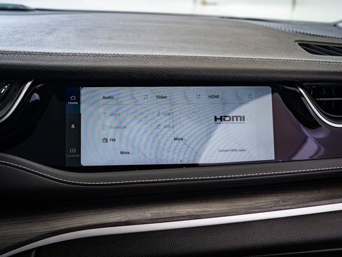 Used 2023 Jeep Grand Cherokee 4WD 4xe image 33