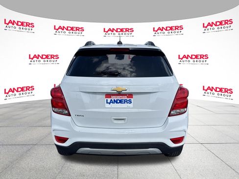 Used 2022 Chevrolet Trax LT FWD image 7