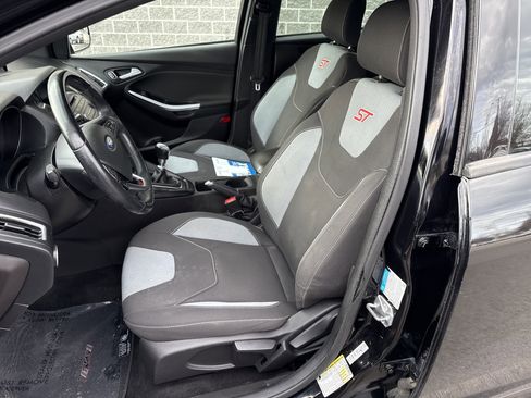 Used 2017 Ford Focus ST image 15