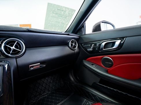 Used 2017 Mercedes-Benz SLC 43 AMG w/ Premium 3 Package image 42