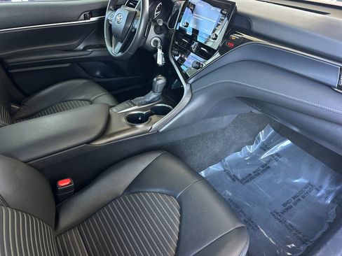 Used 2024 Toyota Camry SE FWD image 14