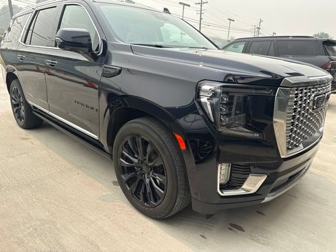 Used 2023 GMC Yukon Denali w/ Denali Reserve Package AWD/4WD image 25