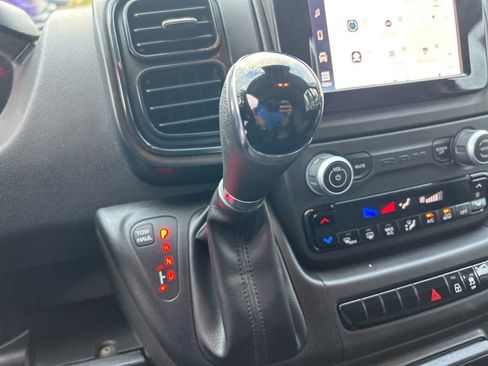 Used 2023 RAM ProMaster 2500 w/ Convenience Group image 14