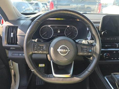 Used 2023 Nissan Pathfinder SL w/ SL Premium Package FWD image 12