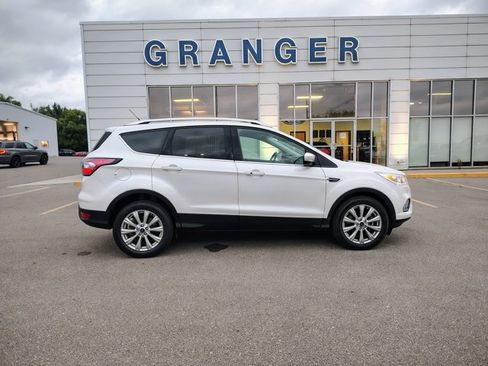 Certified 2017 Ford Escape Titanium FWD image 5