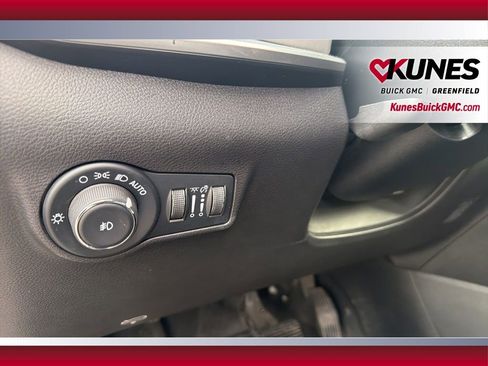 Used 2025 Jeep Compass Limited image 18