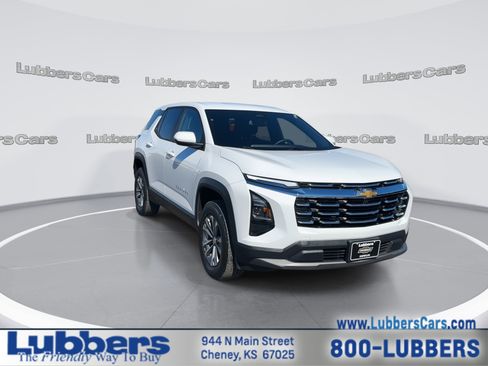 Used 2025 Chevrolet Equinox LT image 3