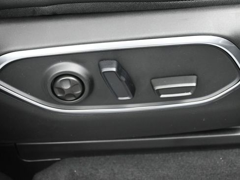 New 2026 Jeep Grand Wagoneer 4WD image 24