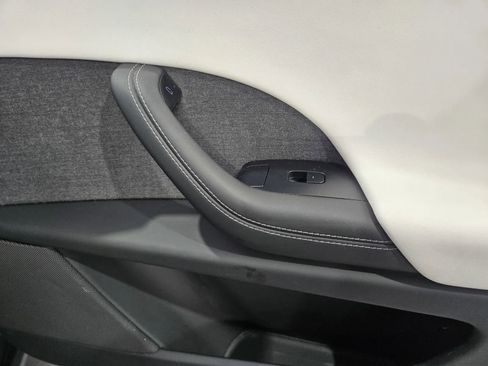 Used 2023 Tesla Model X AWD/4WD image 6