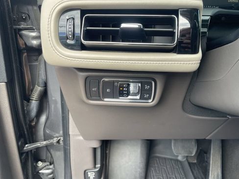 Used 2020 Lincoln Aviator Reserve w/ Equipment Group 202A AWD/4WD image 19