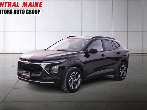 Certified 2025 Chevrolet Trax LT w/ LT Convenience Package image 1