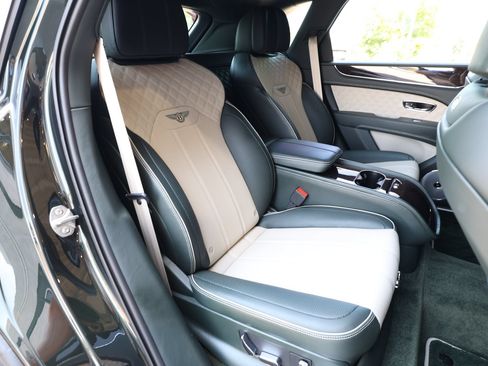 Certified 2022 Bentley Bentayga Speed AWD/4WD image 29