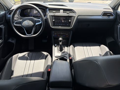 Used 2024 Volkswagen Tiguan SE FWD image 20