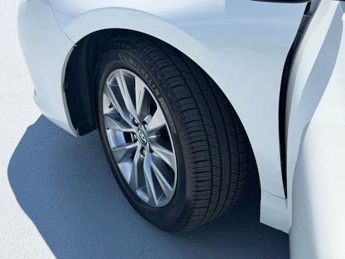 Used 2016 Toyota Camry XLE w/ Moonroof Package FWD image 24