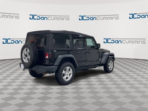 Used 2018 Jeep Wrangler Unlimited Sport S image 8