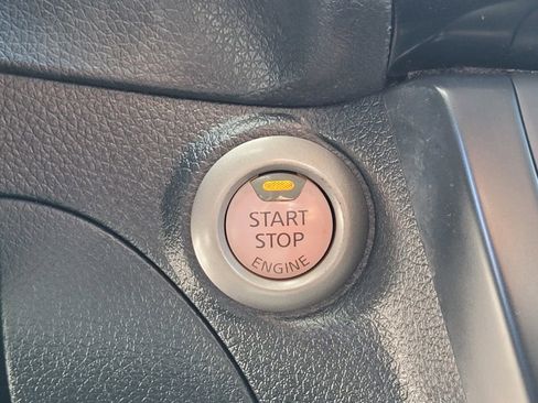 Used 2017 Nissan Sentra SV FWD image 38