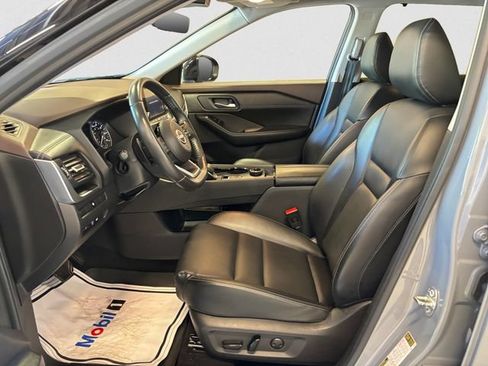 Certified 2023 Nissan Rogue SV w/ SV Premium B Package AWD/4WD image 9