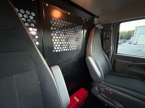 Used 2023 GMC Savana 2500 w/ Driver Convenience Package image 20