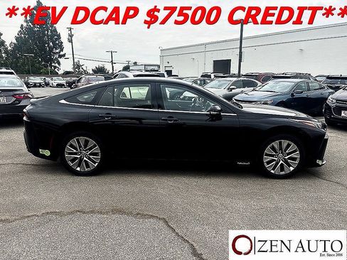 Used 2023 Toyota Mirai w/ Advanced Technology Package RWD image 3