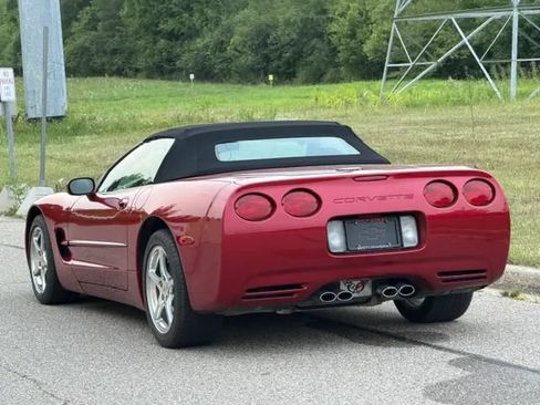 Used 2001 Chevrolet Corvette Convertible w/ Preferred Equipment Group2 RWD image 19