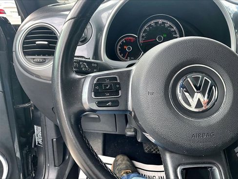 Used 2019 Volkswagen Beetle 2.0T SE FWD image 16
