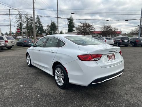 Used 2015 Chrysler 200 Limited image 9