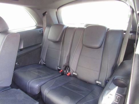 New 2025 Mercedes-Benz GLS 450 4MATIC image 17