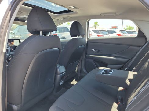 Used 2025 Hyundai Elantra SEL FWD image 14