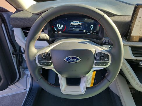 New 2026 Ford Explorer Active w/ Active Comfort Package image 24