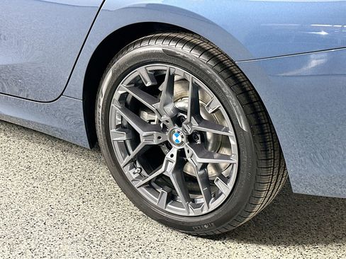 Used 2025 BMW 330i 330i w/ Premium Package image 9