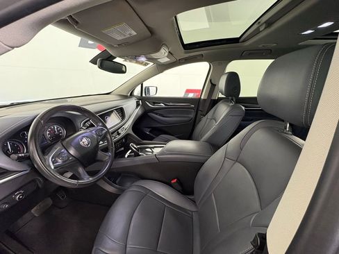 Used 2021 Buick Enclave Essence w/ Sport Touring Edition image 10