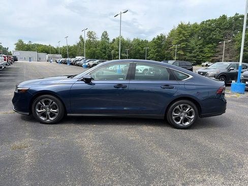 Used 2023 Honda Accord EX image 3