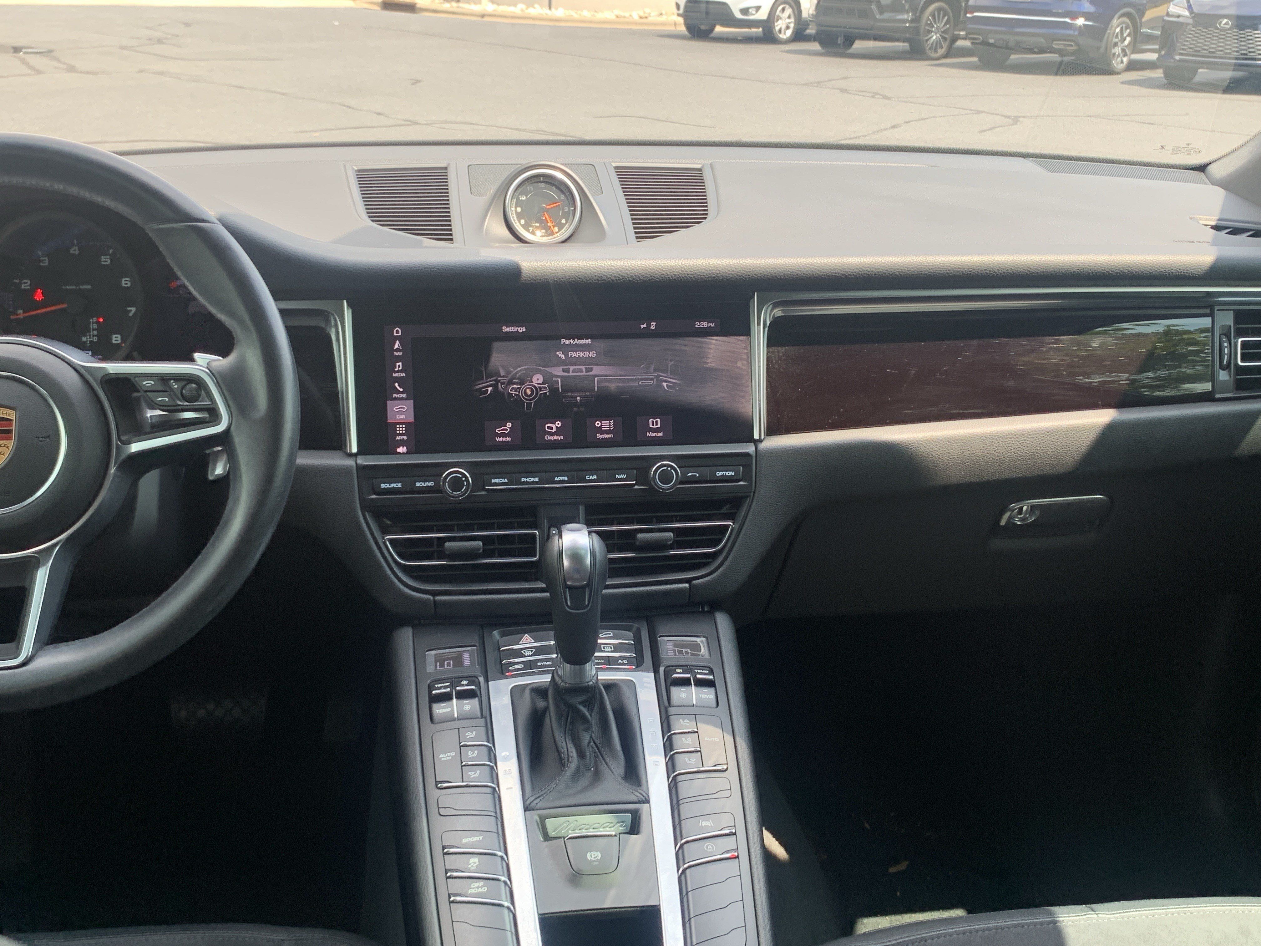 Used 2019 Porsche Macan AWD/4WD image 32